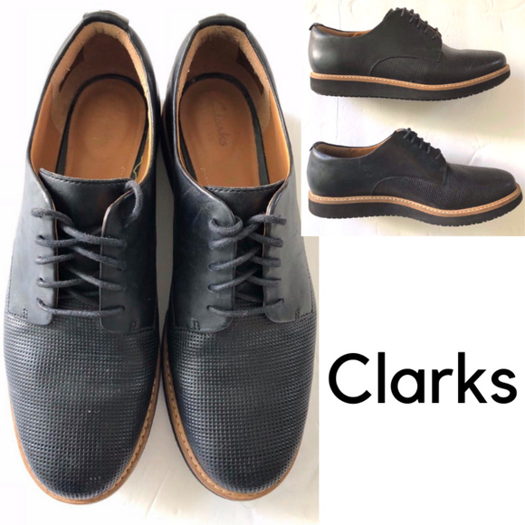 clarks black lace up shoes